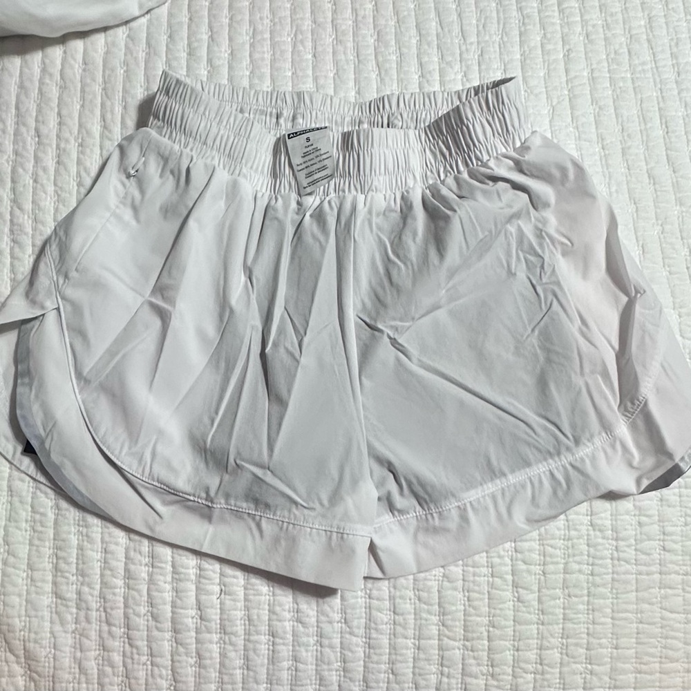 Alphalete White Women's Athletic Running Shorts - Lined